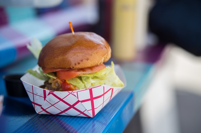 leis estacionar foodtruck Preciso de licença para estacionar meu food truck? Entenda as regras.